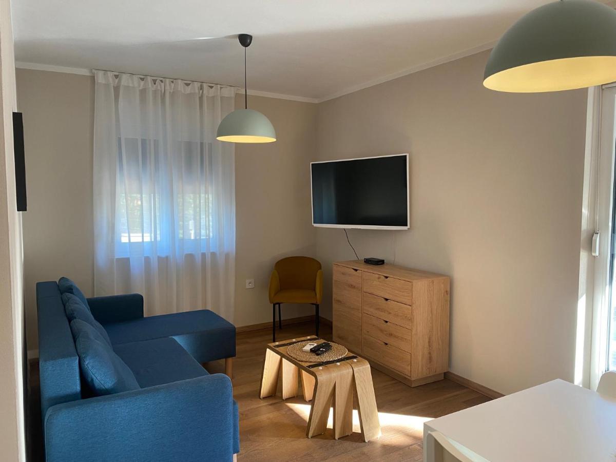 M Plus Residence Pinezići Exterior foto