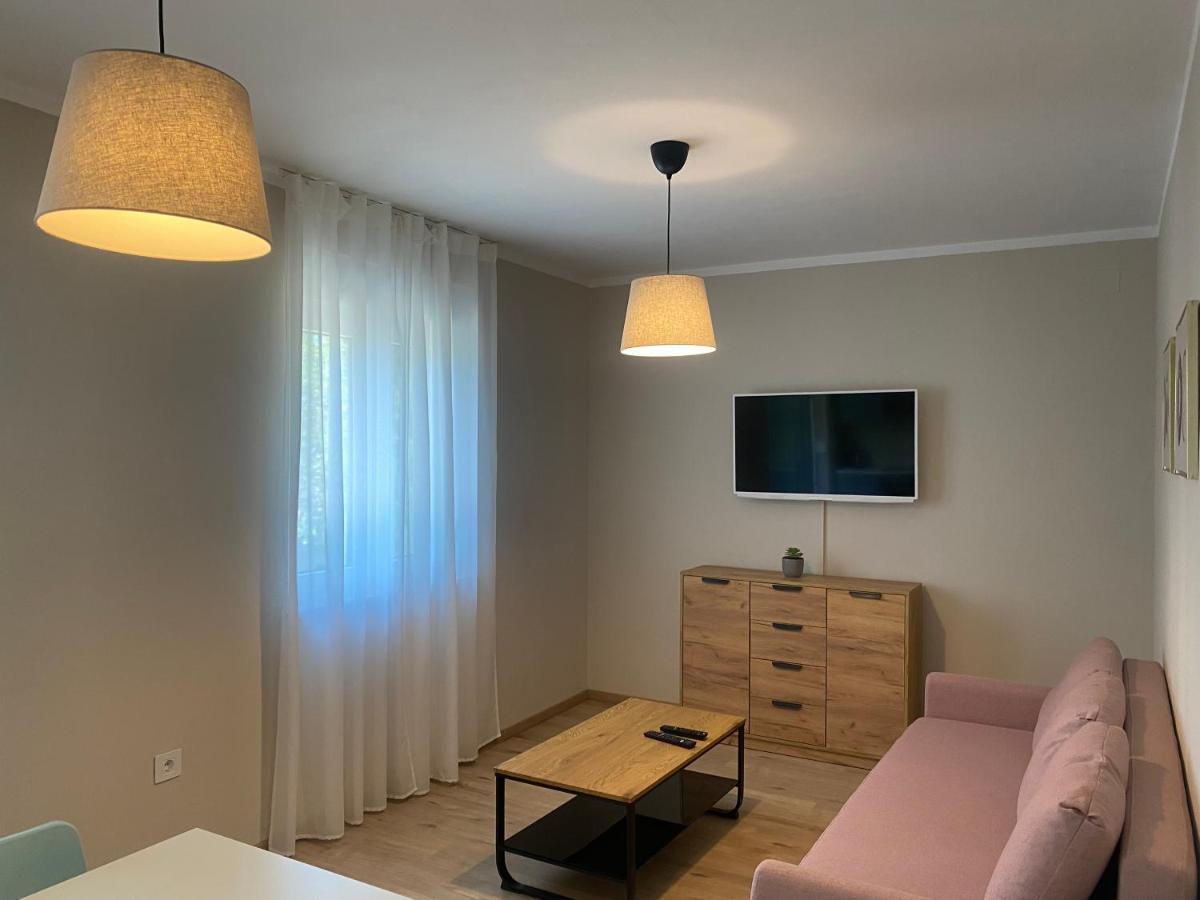 M Plus Residence Pinezići Exterior foto