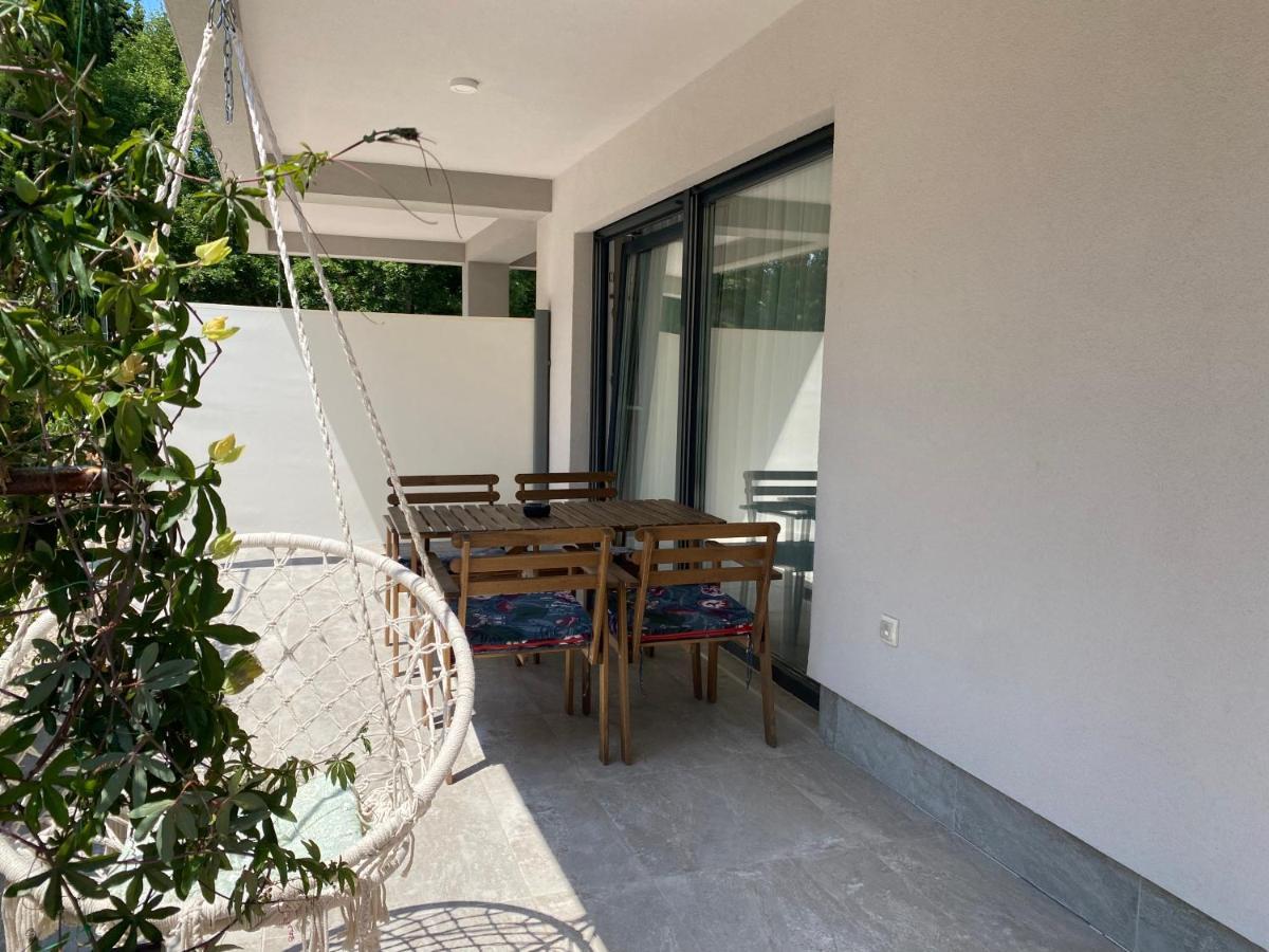 M Plus Residence Pinezići Exterior foto